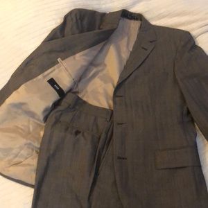 Hugo Boss 38” chest 30” legs gray pin stripe suit